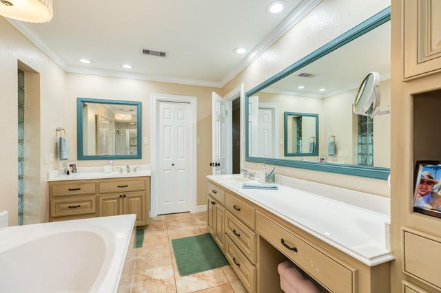 114 Strawberry Drive, Lake Jackson, TX 77566