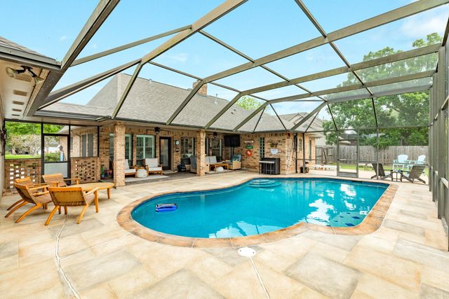 114 Strawberry Drive, Lake Jackson, TX 77566