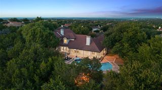 6 Candleleaf CT, The Hills, TX 78738