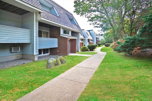 55 Presidential Dr 2, Quincy, MA 02169