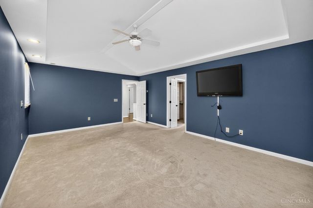 355 Circlewood Lane, Wyoming, OH 45215