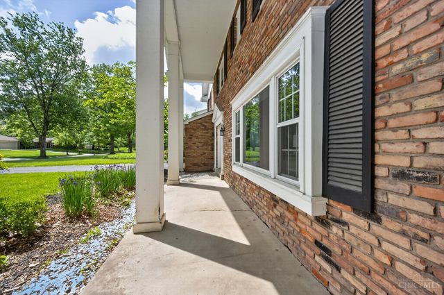 355 Circlewood Lane, Wyoming, OH 45215