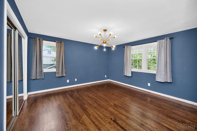 355 Circlewood Lane, Wyoming, OH 45215