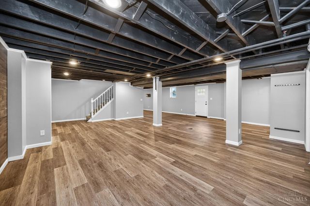 355 Circlewood Lane, Wyoming, OH 45215