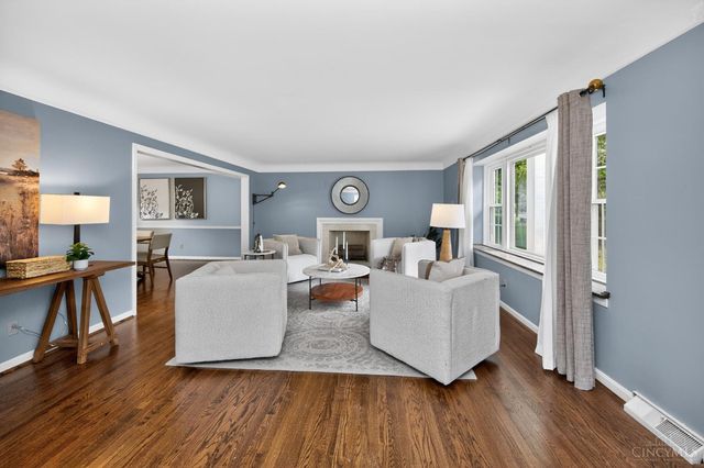 355 Circlewood Lane, Wyoming, OH 45215