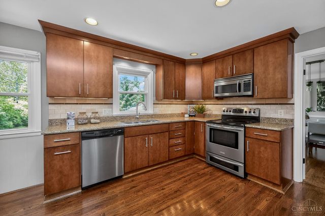 355 Circlewood Lane, Wyoming, OH 45215