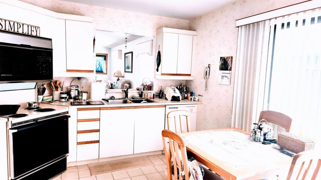 6764 SE Bunker Hill Drive, Hobe Sound, FL 33455