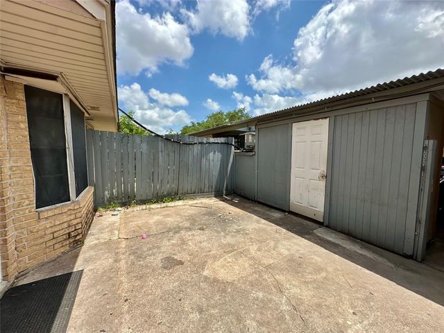 13517 Castilian Drive 1, Houston, TX 77015