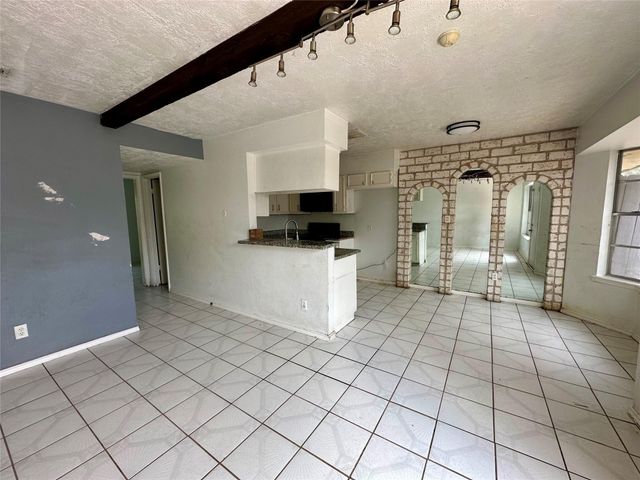 13517 Castilian Drive 1, Houston, TX 77015