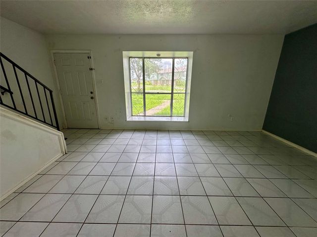 13517 Castilian Drive 1, Houston, TX 77015