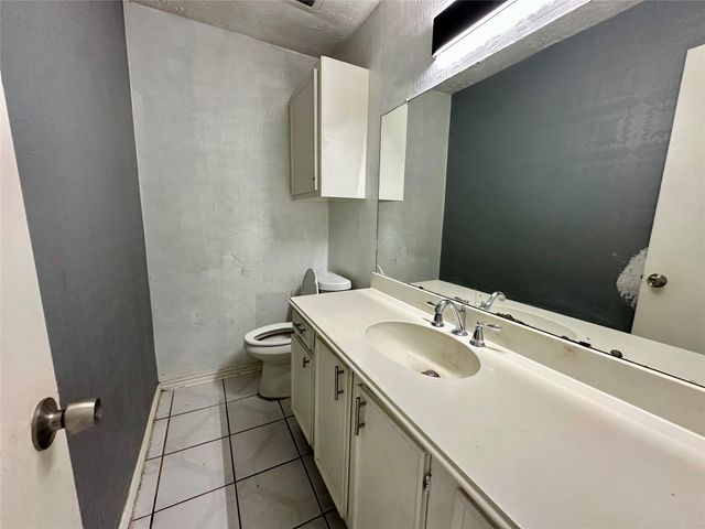 13517 Castilian Drive 1, Houston, TX 77015