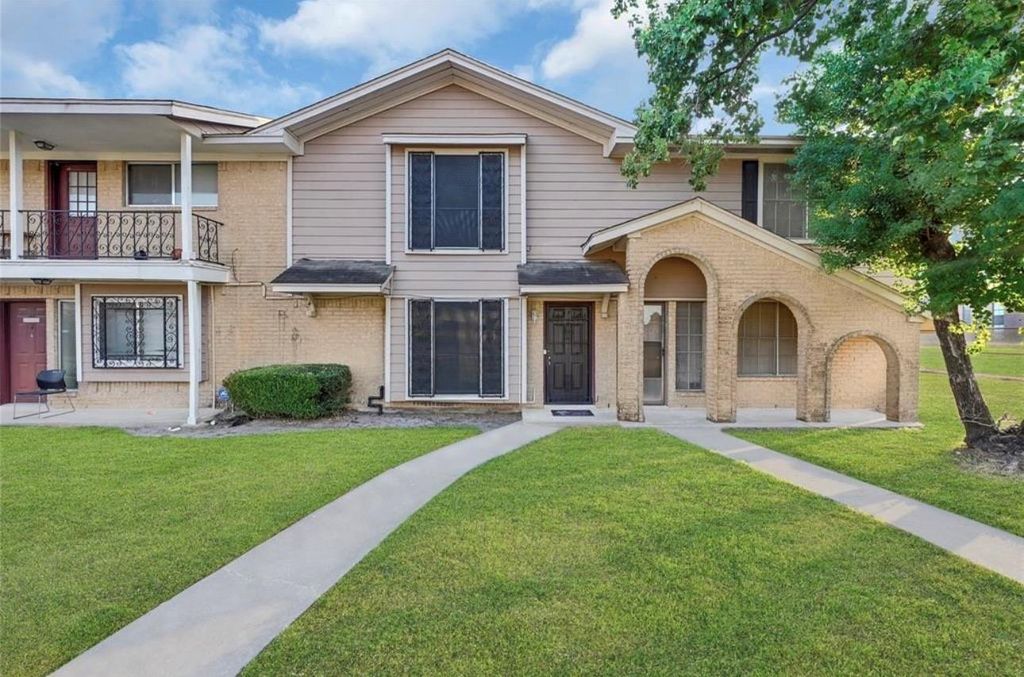 13517 Castilian Drive 1, Houston, TX 77015