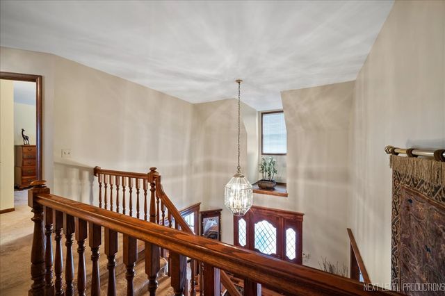 730 Persimmon Drive, St. Charles, IL 60174