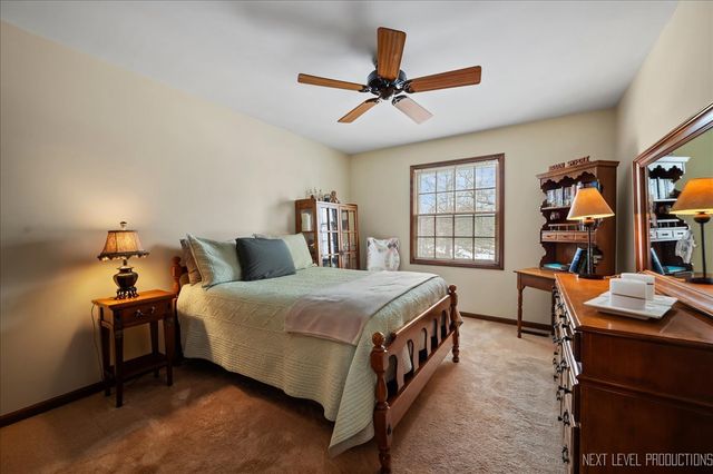 730 Persimmon Drive, St. Charles, IL 60174