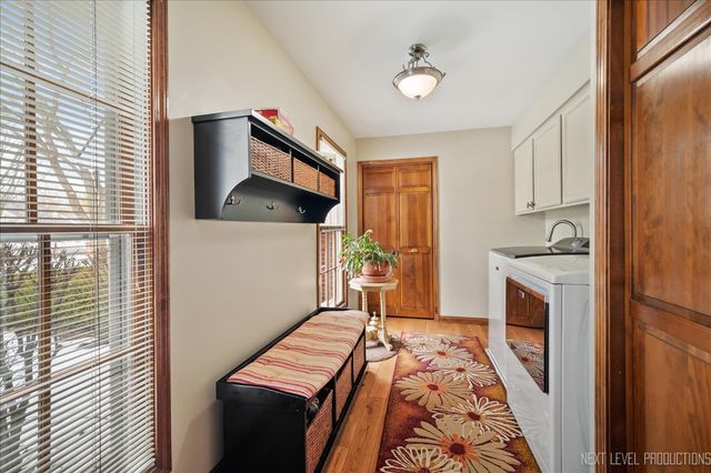 730 Persimmon Drive, St. Charles, IL 60174