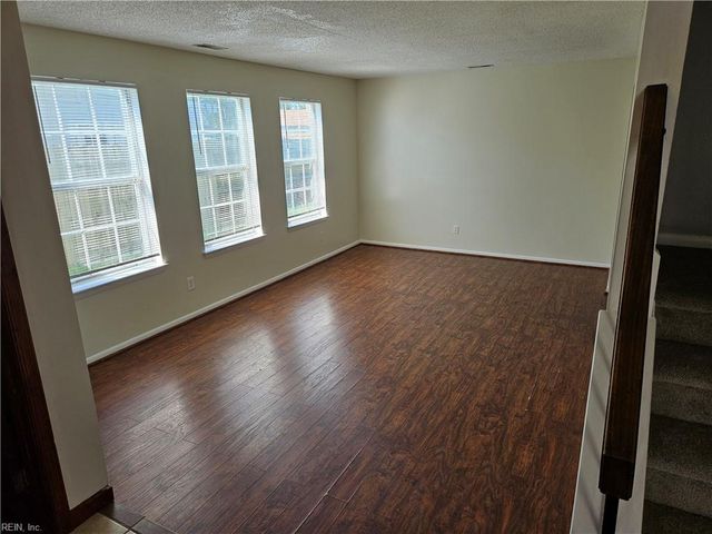 900 Shadow Tree WAY, Virginia Beach, VA 23452