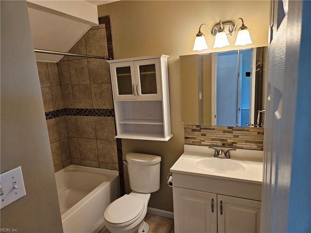 900 Shadow Tree WAY, Virginia Beach, VA 23452