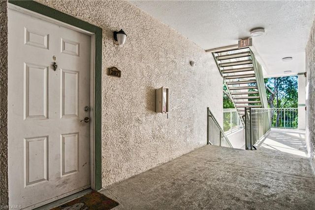 23560 Walden Center DR 207, Estero, FL 34134