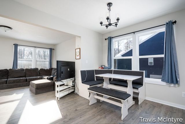 446 Windchime Drive Ne, Plainfield Twp, MI 49321