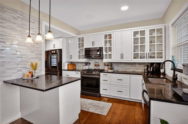 773 Hazelwood Ave, Greenfield, PA 15217