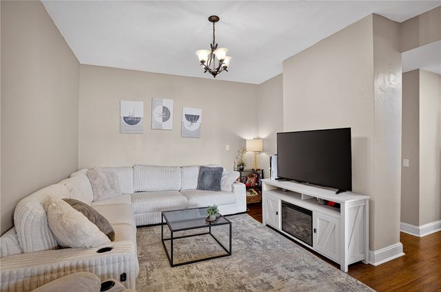 773 Hazelwood Ave, Greenfield, PA 15217