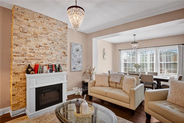 773 Hazelwood Ave, Greenfield, PA 15217