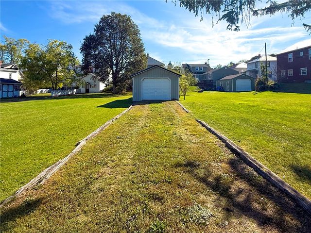 129 Missoura St, Somerset Boro, PA 15501