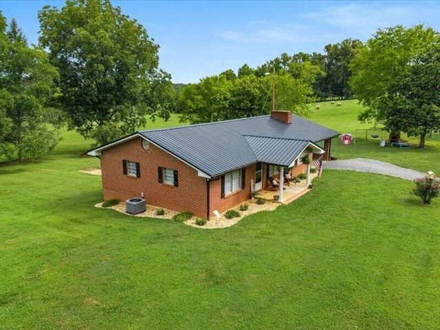 211 County Road 617, Athens, TN 37303