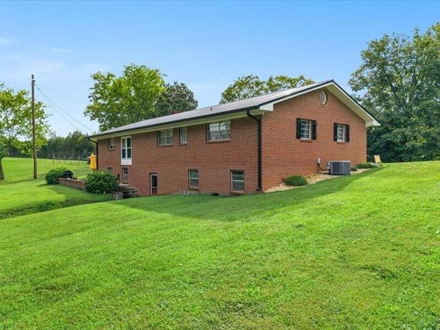 211 County Road 617, Athens, TN 37303