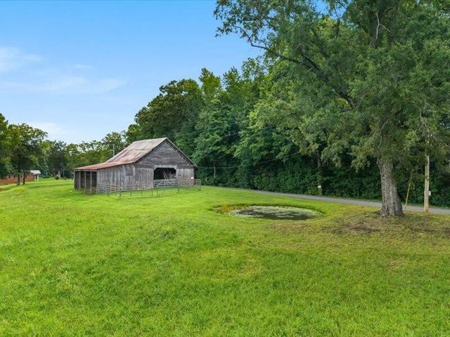 211 County Road 617, Athens, TN 37303