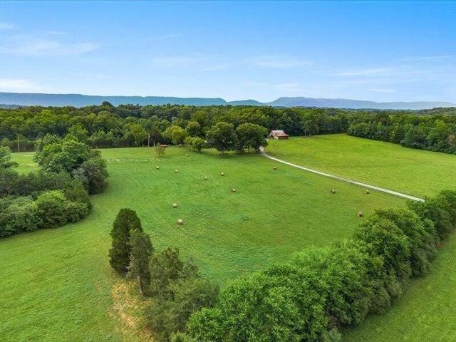 211 County Road 617, Athens, TN 37303