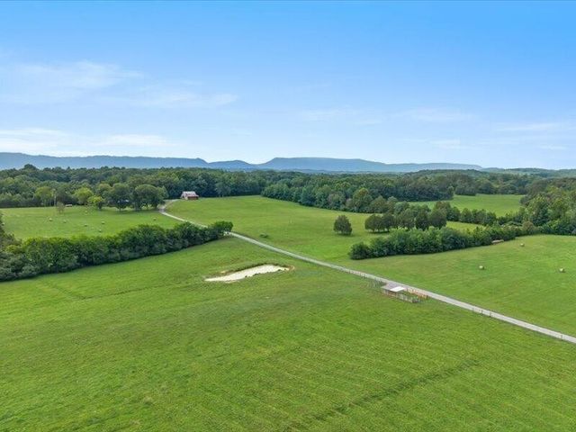 211 County Road 617, Athens, TN 37303