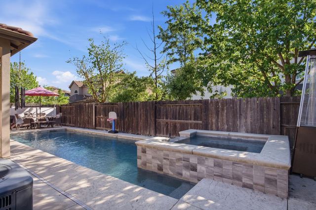 4474 Falcon Crest Way, Turlock, CA 95382