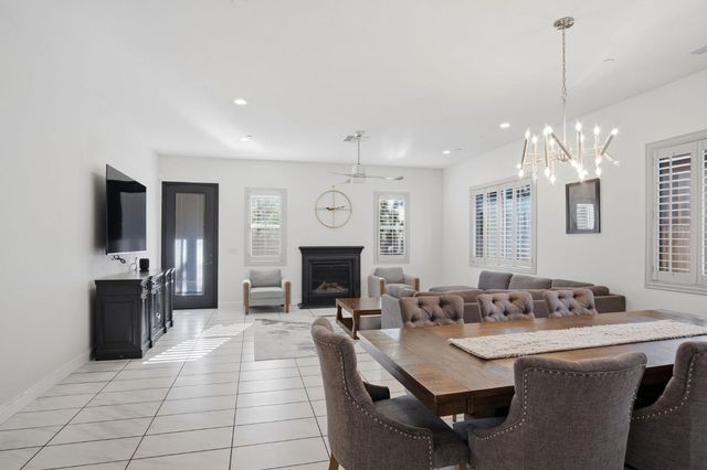 4474 Falcon Crest Way, Turlock, CA 95382