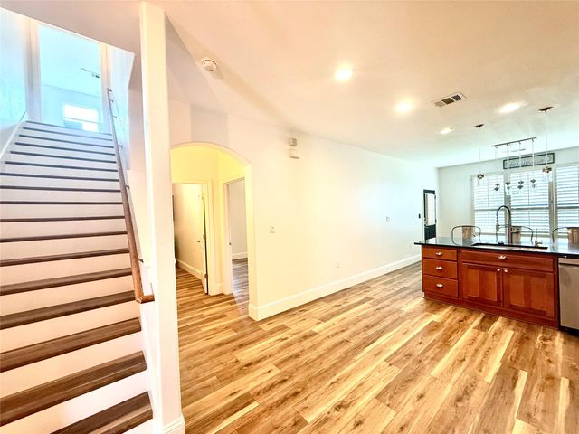 204 S Holly ST, Georgetown, TX 78626