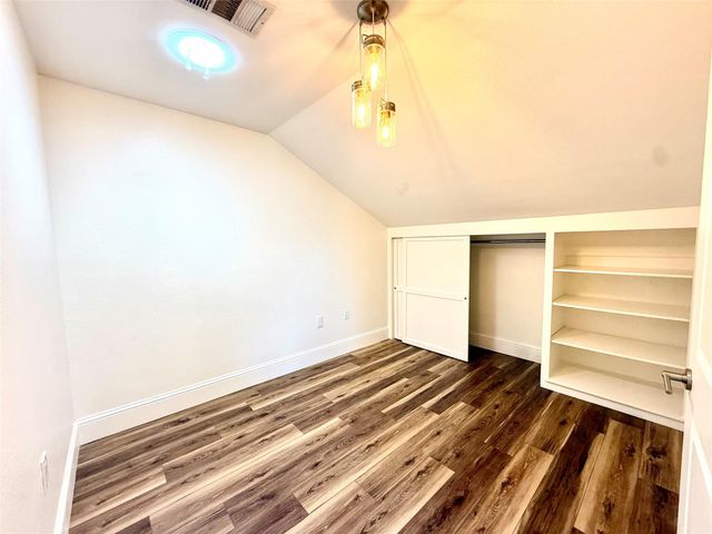 204 S Holly ST, Georgetown, TX 78626