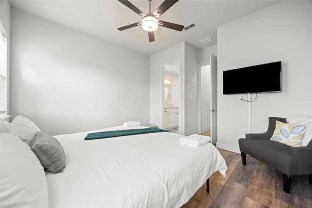 2009 N Prairie Avenue 2009, Dallas, TX 75204