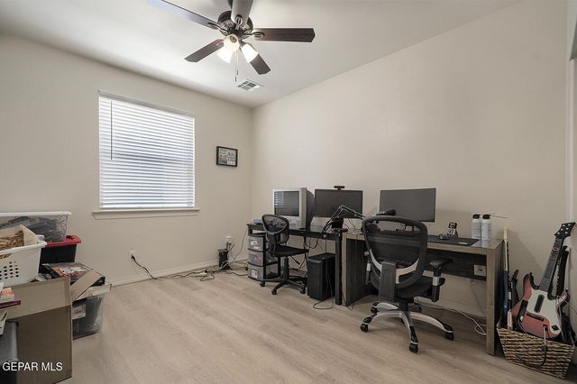 1496 VICTORIA MARIE Drive, El Paso, TX 79928