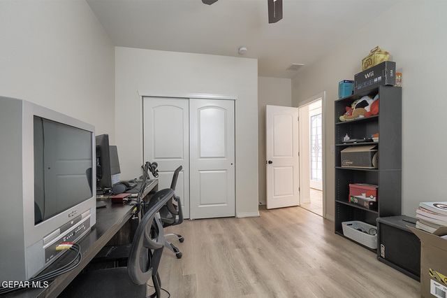 1496 VICTORIA MARIE Drive, El Paso, TX 79928