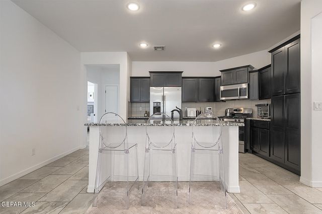 1496 VICTORIA MARIE Drive, El Paso, TX 79928