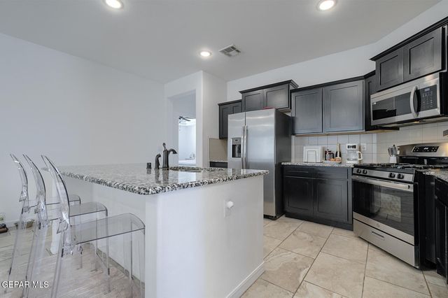 1496 VICTORIA MARIE Drive, El Paso, TX 79928