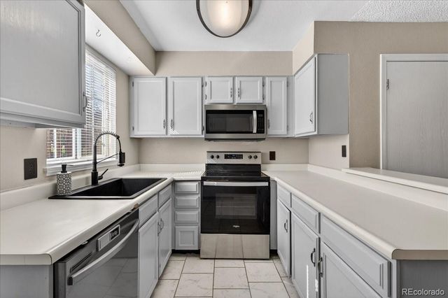 14344 E Hawaii Circle B, Aurora, CO 80012