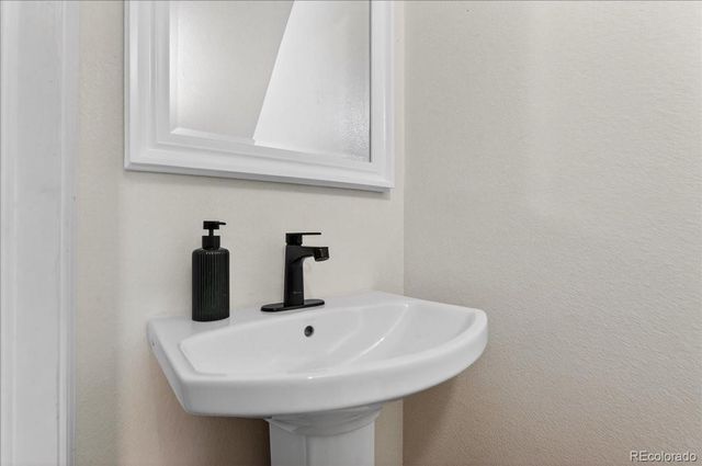 14344 E Hawaii Circle B, Aurora, CO 80012