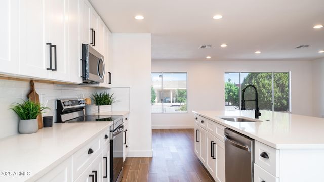 14044 N CAMEO Drive, Sun City, AZ 85351