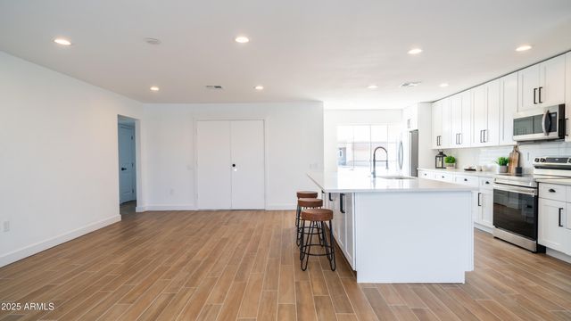 14044 N CAMEO Drive, Sun City, AZ 85351