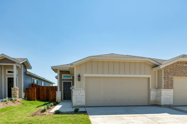 700-704 Harvest Moon Drive, Venus, TX 76084