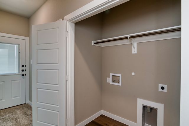 700-704 Harvest Moon Drive, Venus, TX 76084