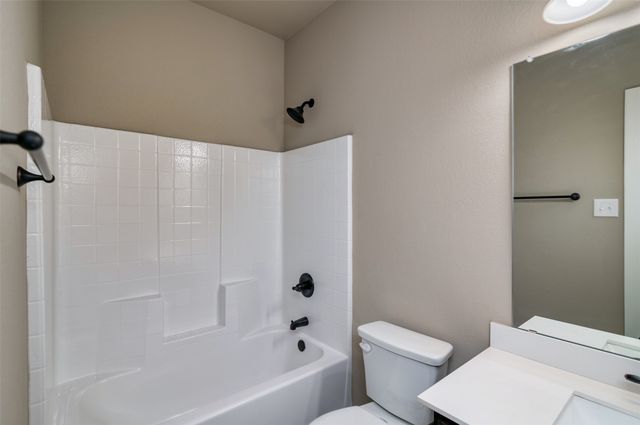 700-704 Harvest Moon Drive, Venus, TX 76084