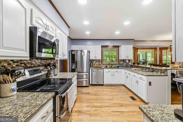 411 Sarah Lane, Lawrenceville, GA 30046