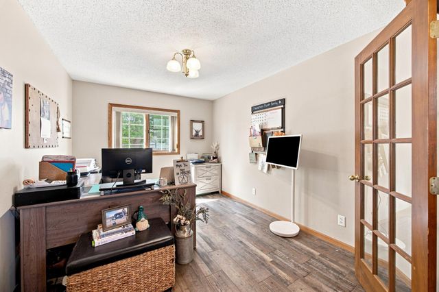 1975 29th Street Circle S, Moorhead, MN 56560